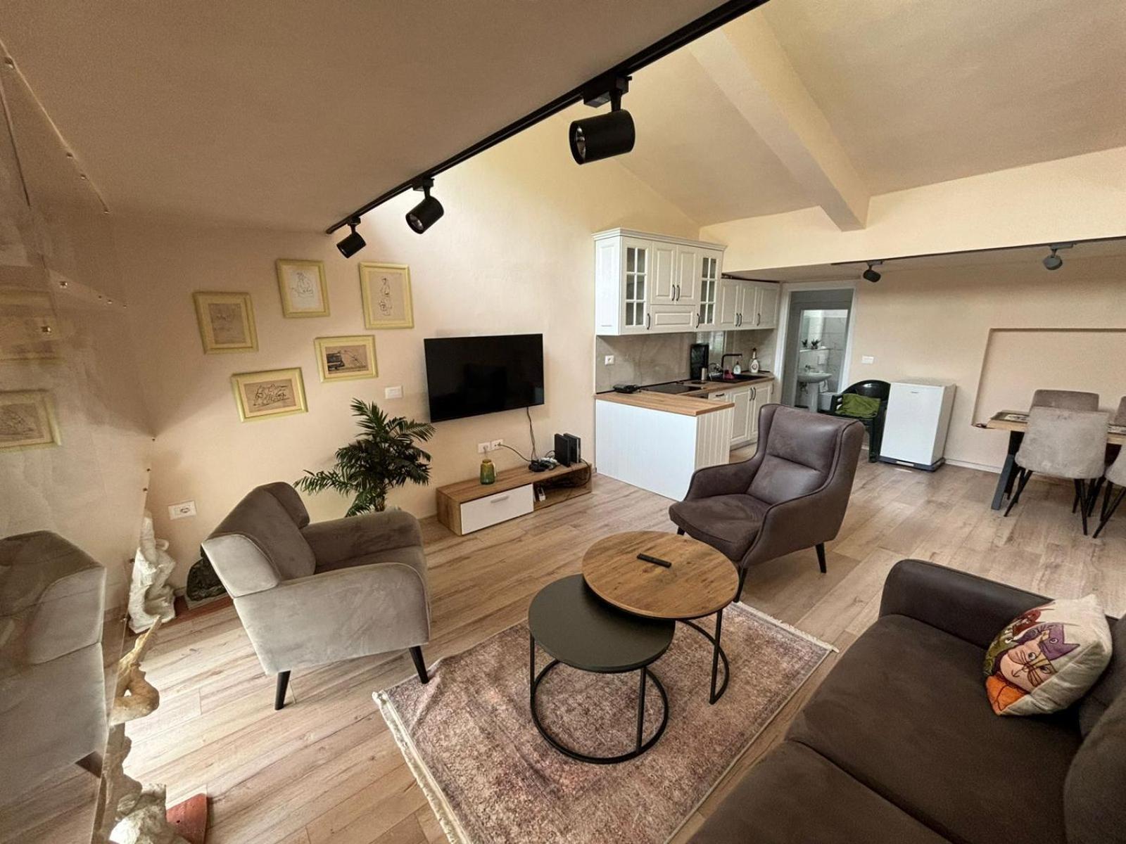 Vacation Studio By Andrea Tirana Extérieur photo